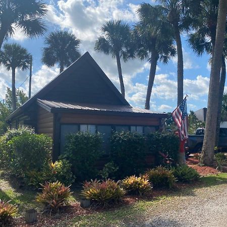 Log Harbor Cabins Okeechobee Exterior photo