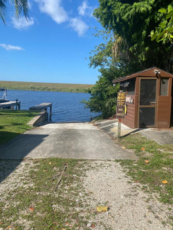 Log Harbor Cabins Okeechobee Exterior photo